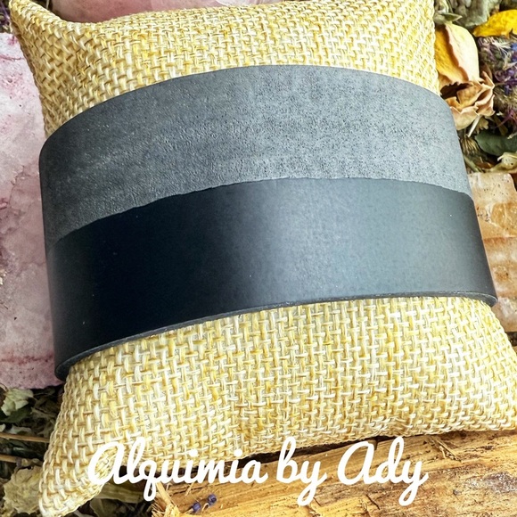 Wide black and gray leather bracelet - Picture 1 of 2